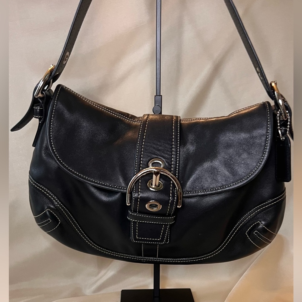 Vintage Beautiful Coach Black Leather Shoulder Bag